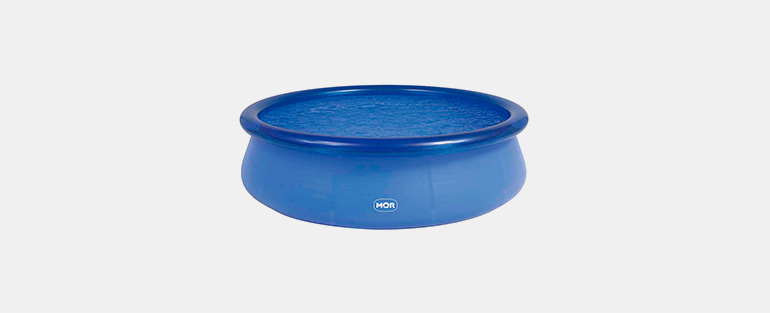Imagem de piscina desmontável inflável no formato redondo e de cor azul.